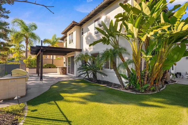 1689 Docena Road, Carlsbad, California 92011