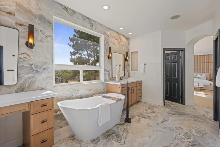 1689 Docena Road, Carlsbad, California 92011