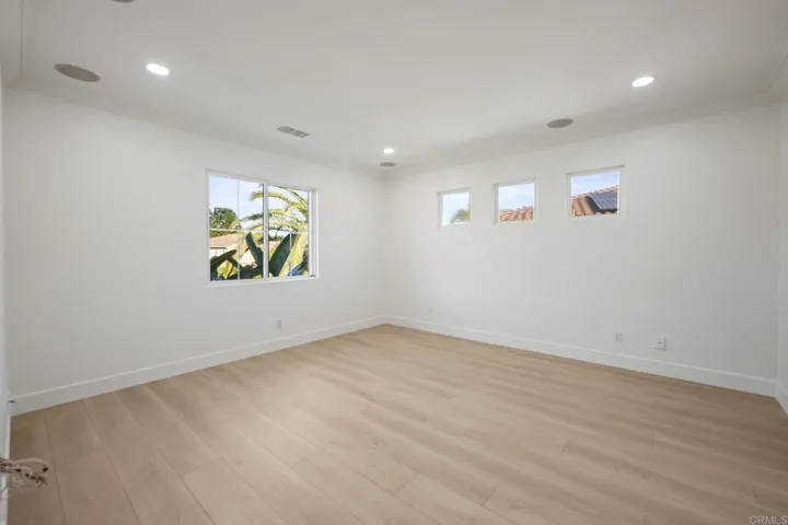 1689 Docena Road, Carlsbad, California 92011