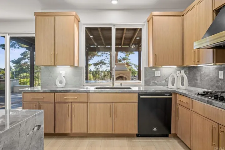 1689 Docena Road, Carlsbad, California 92011