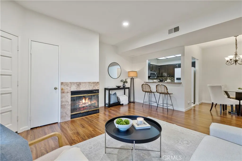 23839 Del Monte Drive 91, Valencia, California 91355 home-pic-5