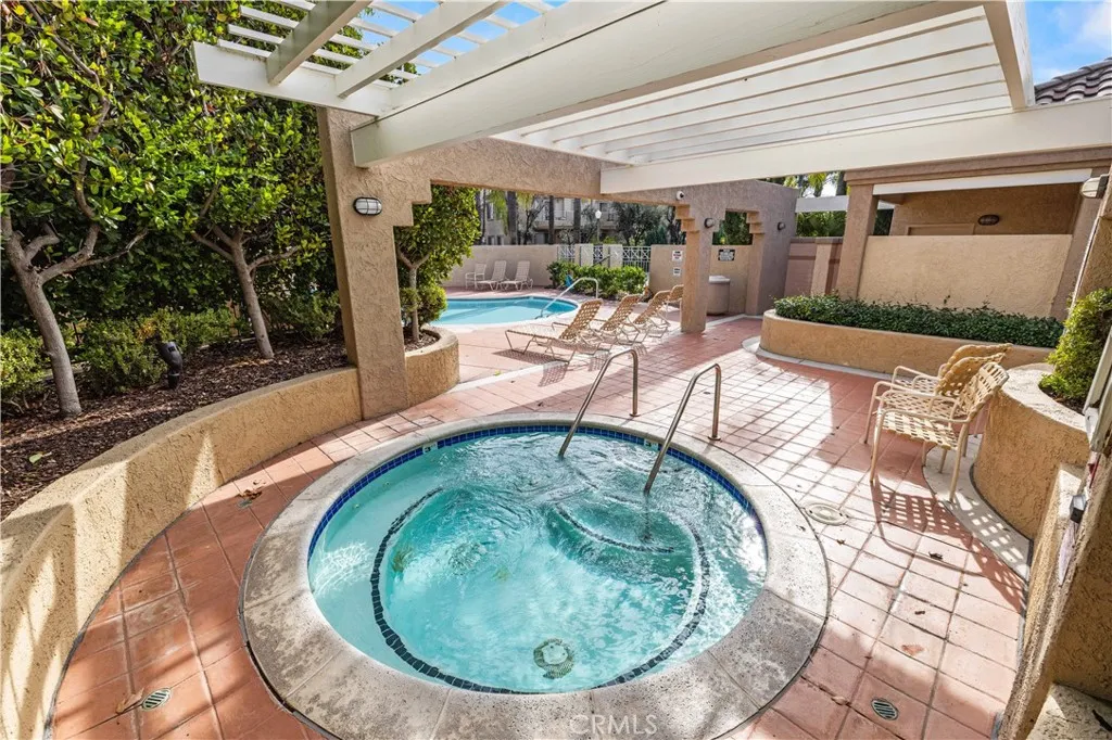 23839 Del Monte Drive 91, Valencia, California 91355 home-pic-25