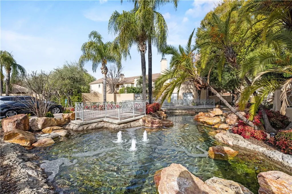 23839 Del Monte Drive 91, Valencia, California 91355 home-pic-23