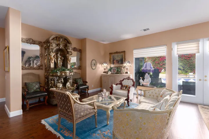 ABREP-5.jpg Alt=" formal -living-room-ra
