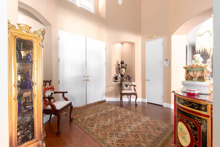 ABREP.jpg Alt=" foyer-rancho-mirage-home
