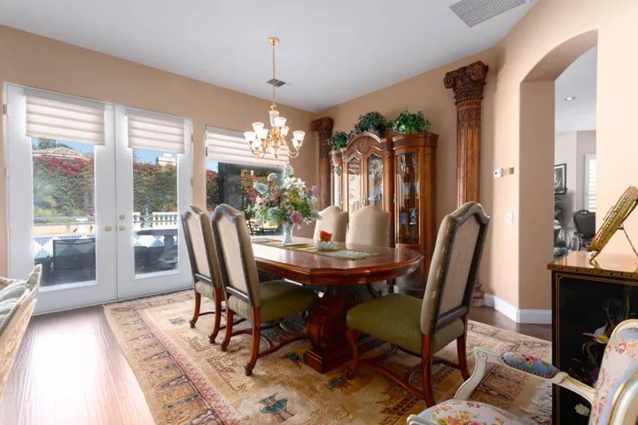 ABREP-3.jpg Alt=" formal -dining-room-ra