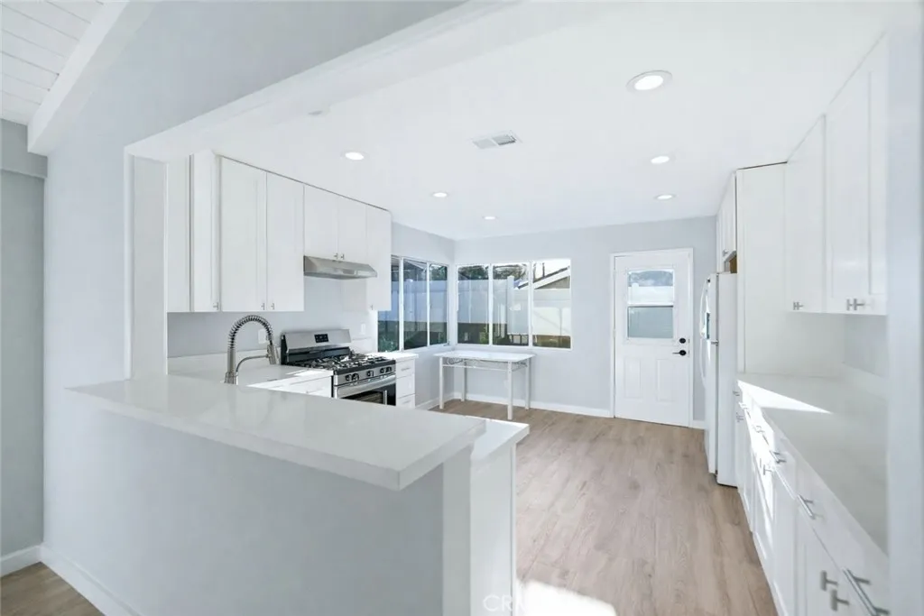 16250 Summershade, La Mirada, California 90638 home-pic-9