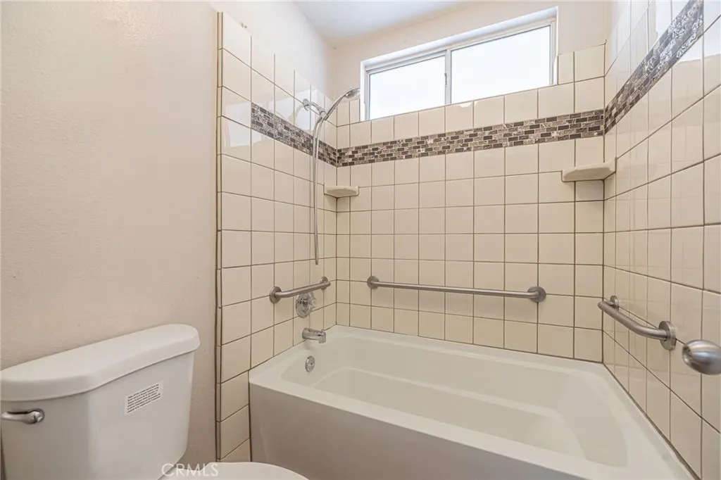 2047 Sundance Court, Palmdale, California 93351 home-pic-23