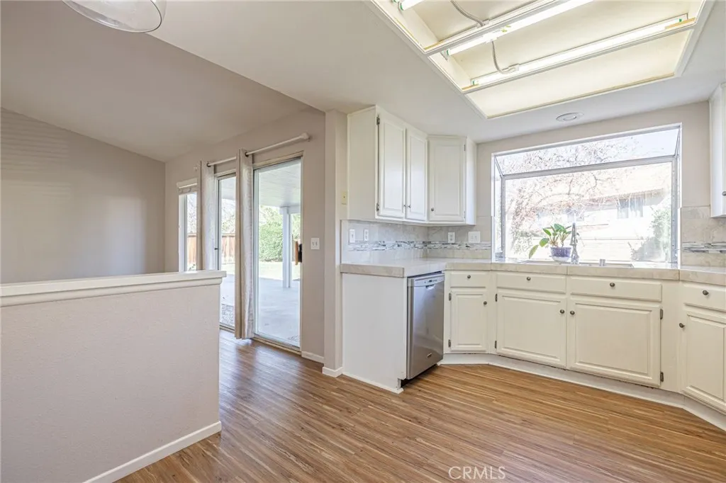 2047 Sundance Court, Palmdale, California 93351 home-pic-24