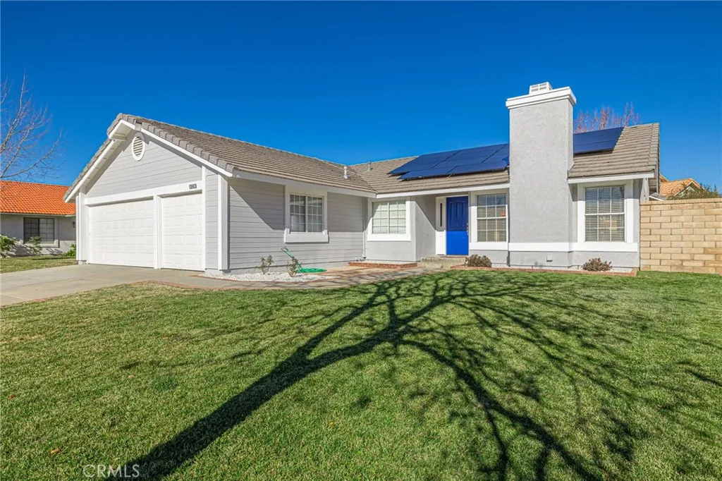 2047 Sundance Court, Palmdale, California 93351 home-pic-2