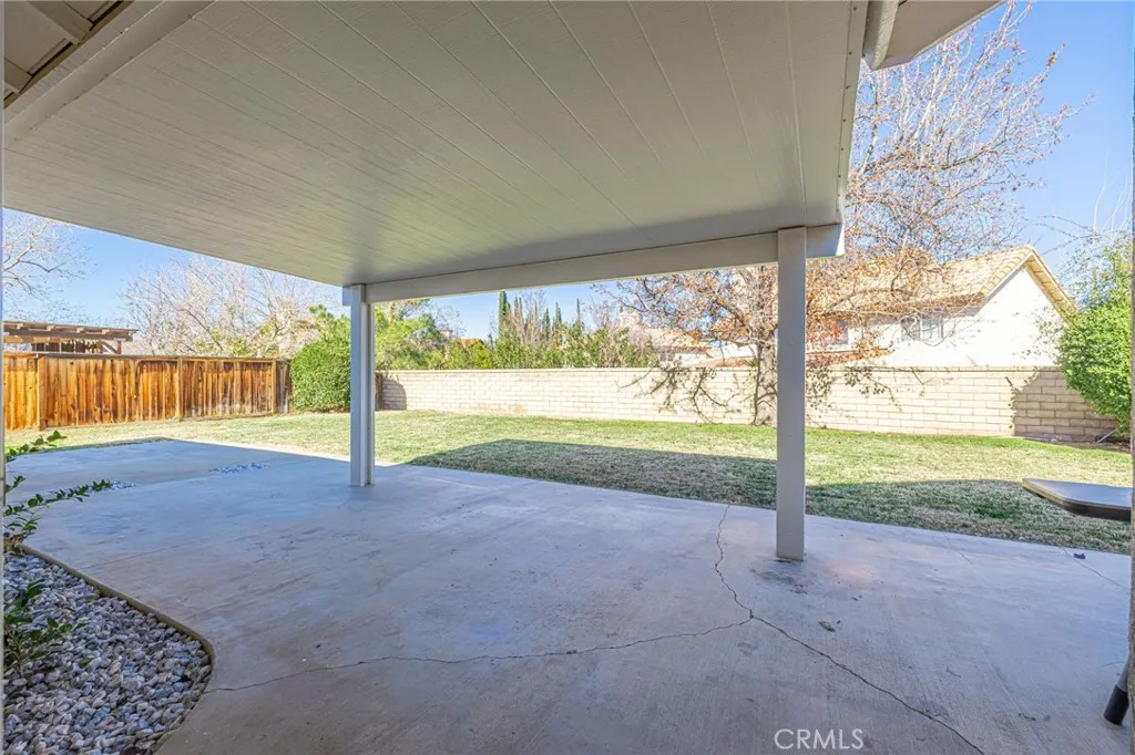 2047 Sundance Court, Palmdale, California 93351 home-pic-26
