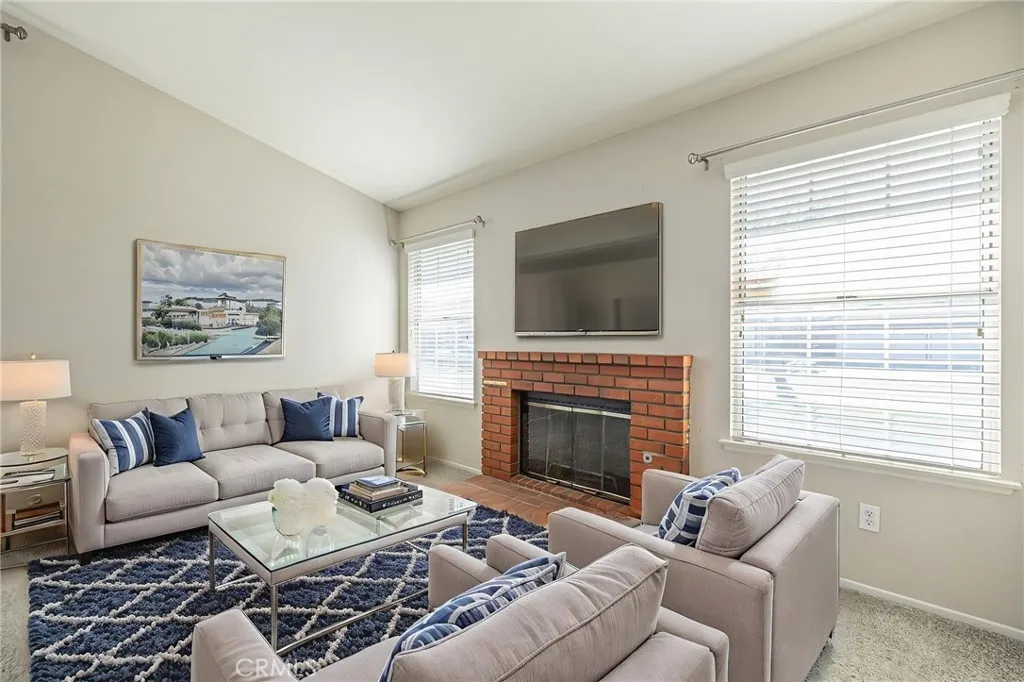 2047 Sundance Court, Palmdale, California 93351 home-pic-3