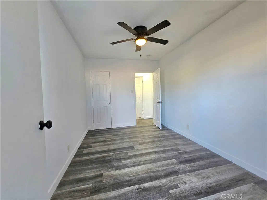 1555 E 107th, Los Angeles, California 90002 home-pic-10