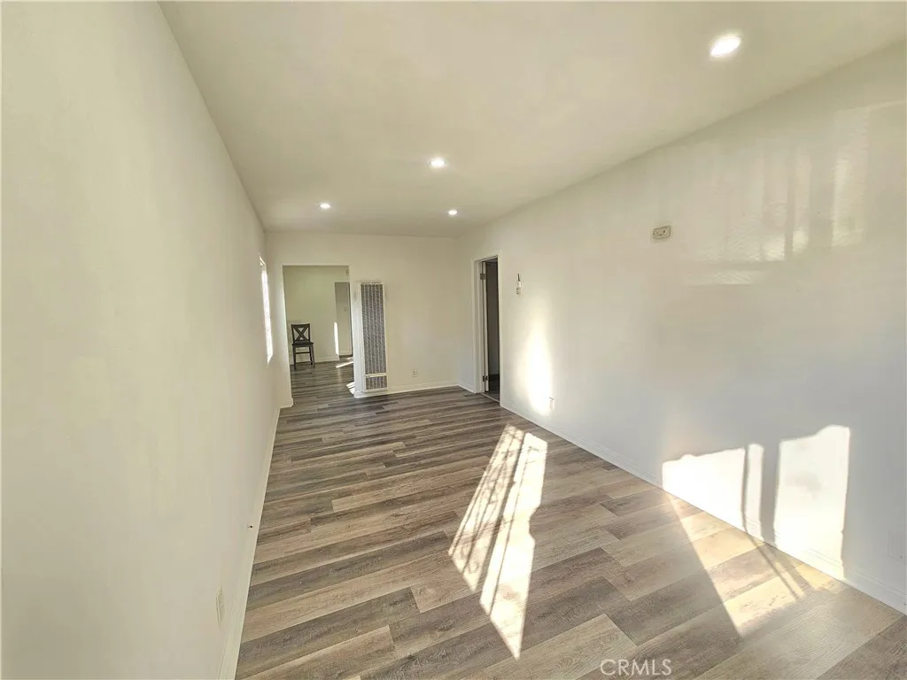 1555 E 107th, Los Angeles, California 90002 home-pic-5