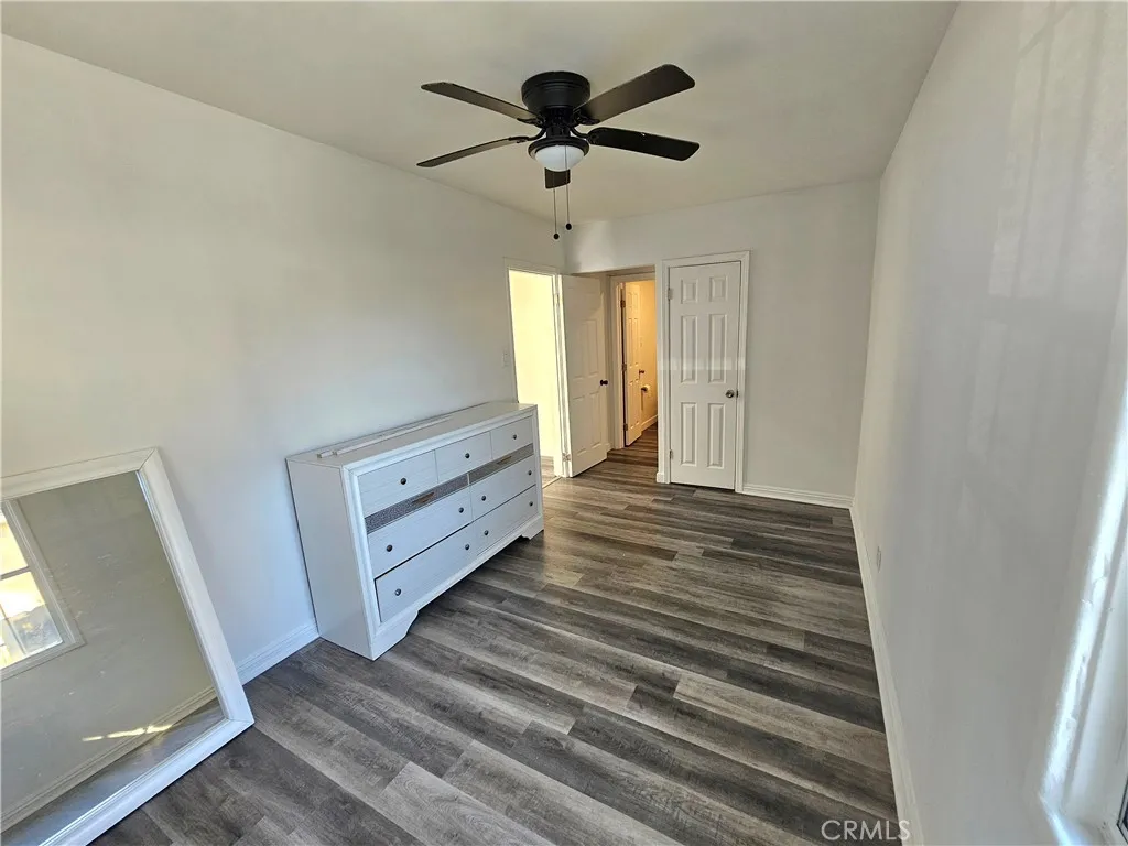 1555 E 107th, Los Angeles, California 90002 home-pic-7