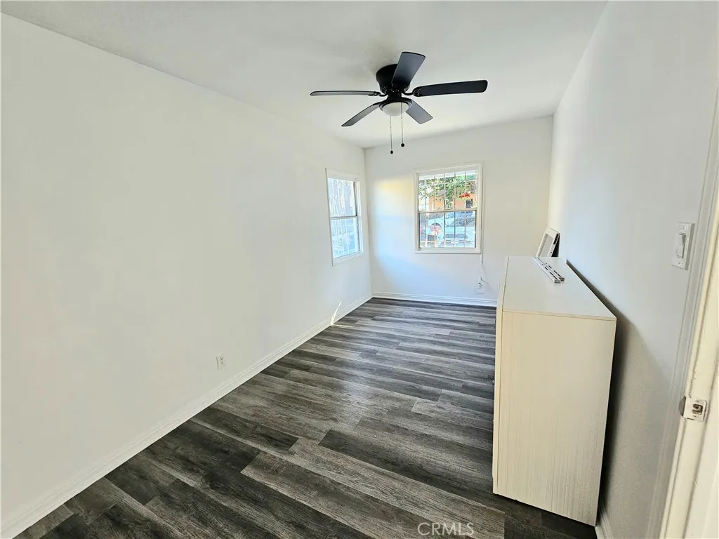 1555 E 107th, Los Angeles, California 90002 home-pic-8