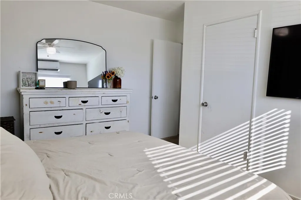 5889 Dogwood Street, San Bernardino, California 92404 home-pic-12