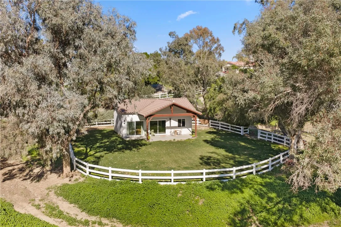 33905 Pauba, Temecula, California 92592 home-pic-12