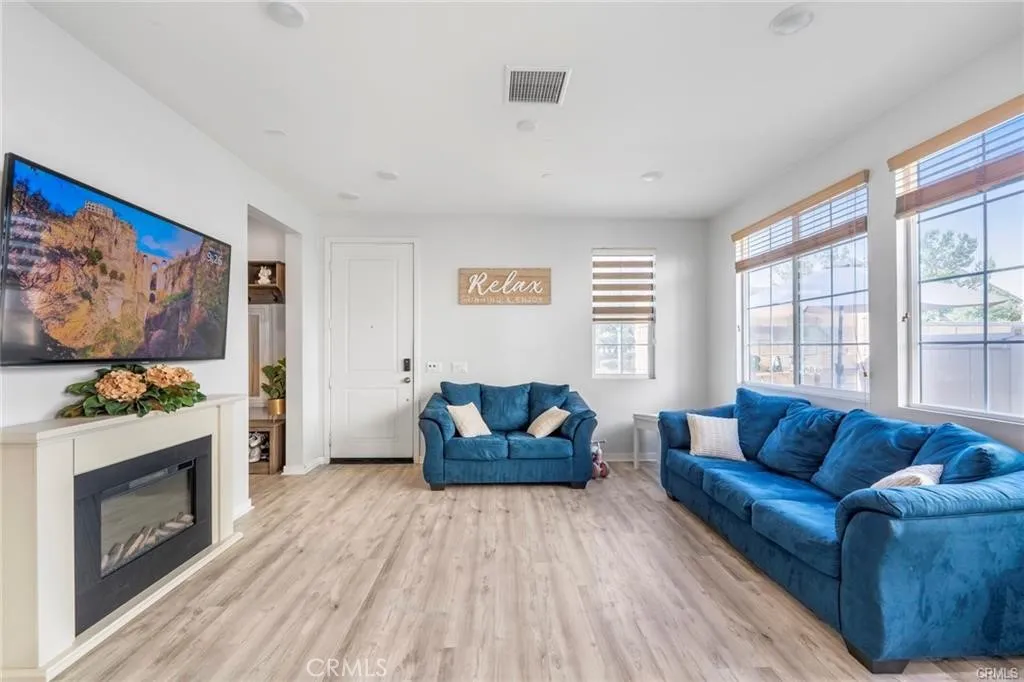 1633 Topeka, Upland, California 91784 home-pic-7