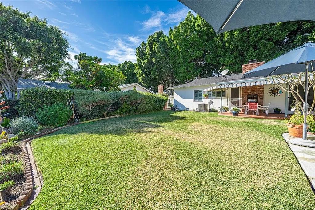 8046 California Avenue, Whittier, California 90602 home-pic-37