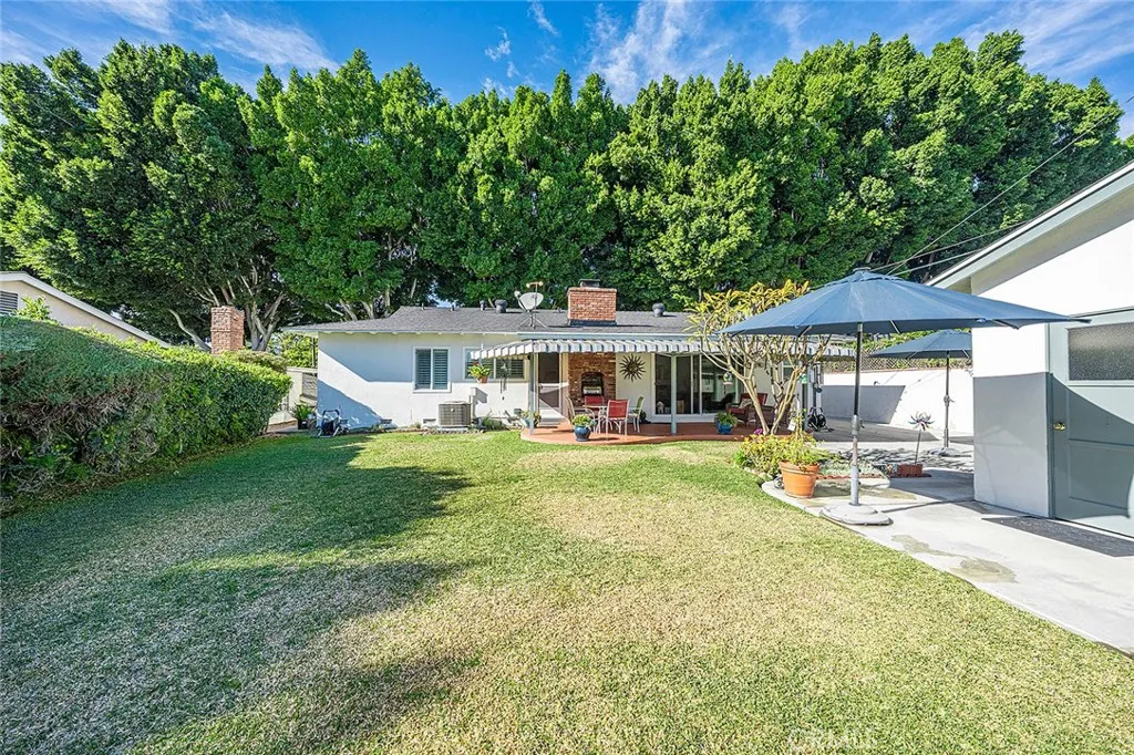 8046 California Avenue, Whittier, California 90602 home-pic-36