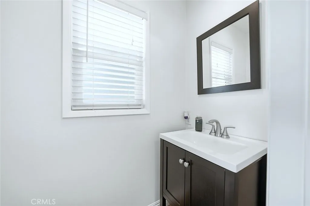 8046 California Avenue, Whittier, California 90602 home-pic-19