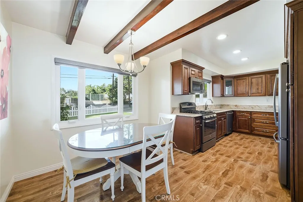 8046 California Avenue, Whittier, California 90602 home-pic-8