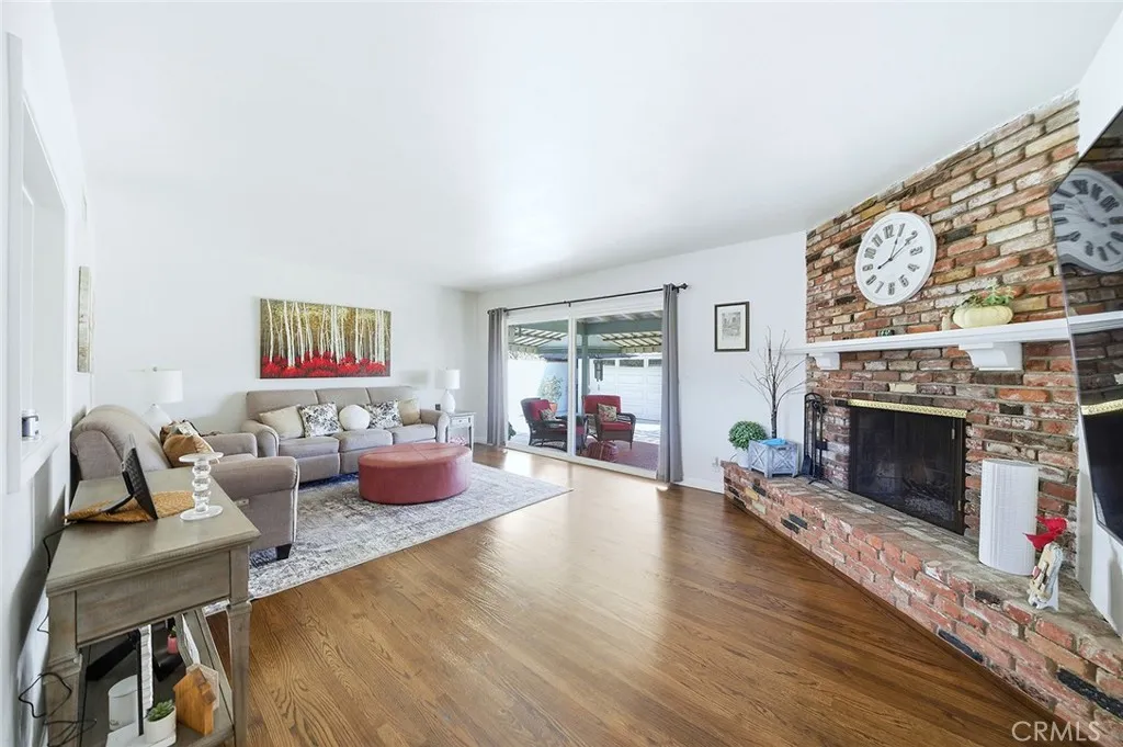 8046 California Avenue, Whittier, California 90602 home-pic-4