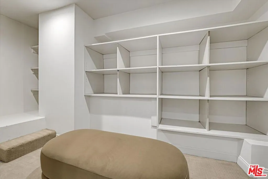 120 N Swall Drive 306, Los Angeles, California 90048 home-pic-23