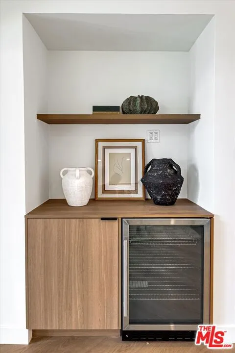 120 N Swall Drive 306, Los Angeles, California 90048 home-pic-10