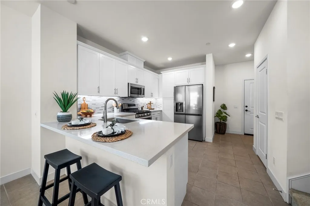 330 Via Amor Place, Fullerton, California 92832 home-pic-9