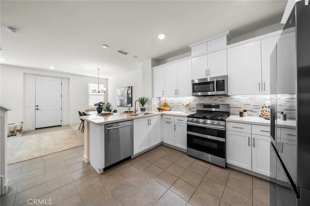 330 Via Amor Place, Fullerton, California 92832 home-pic-12
