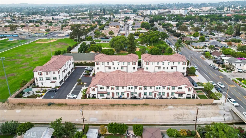 330 Via Amor Place, Fullerton, California 92832 home-pic-39