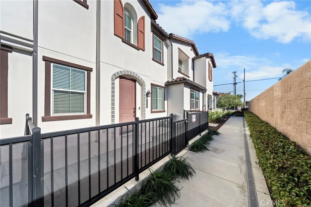 330 Via Amor Place, Fullerton, California 92832 home-pic-29