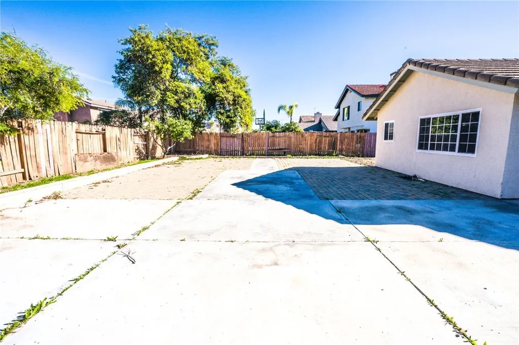 24410 Carman, Moreno Valley, California 92551 home-pic-14