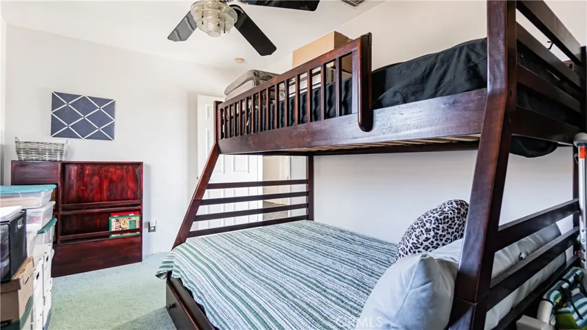 2 of 4 rooms