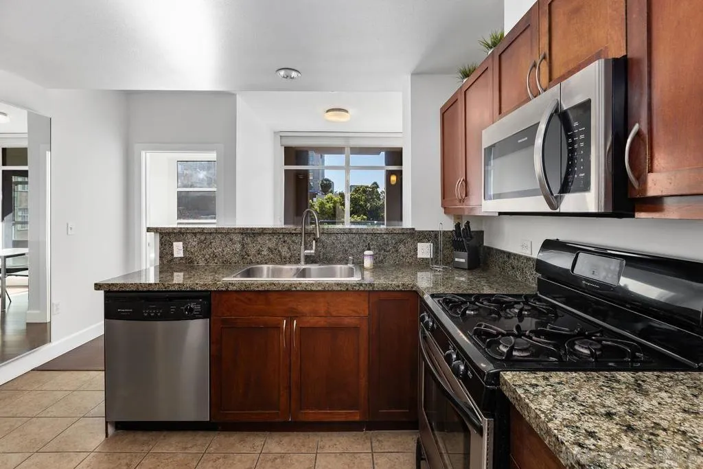 530 K St 303, San Diego, California 92101 home-pic-11