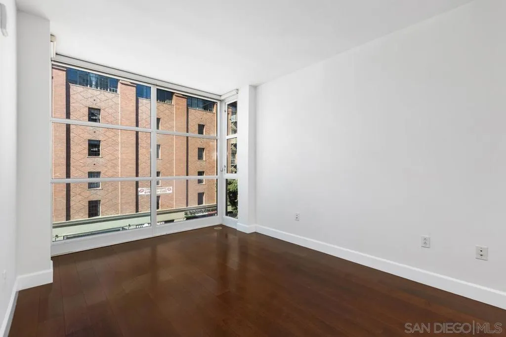 530 K St 303, San Diego, California 92101 home-pic-16