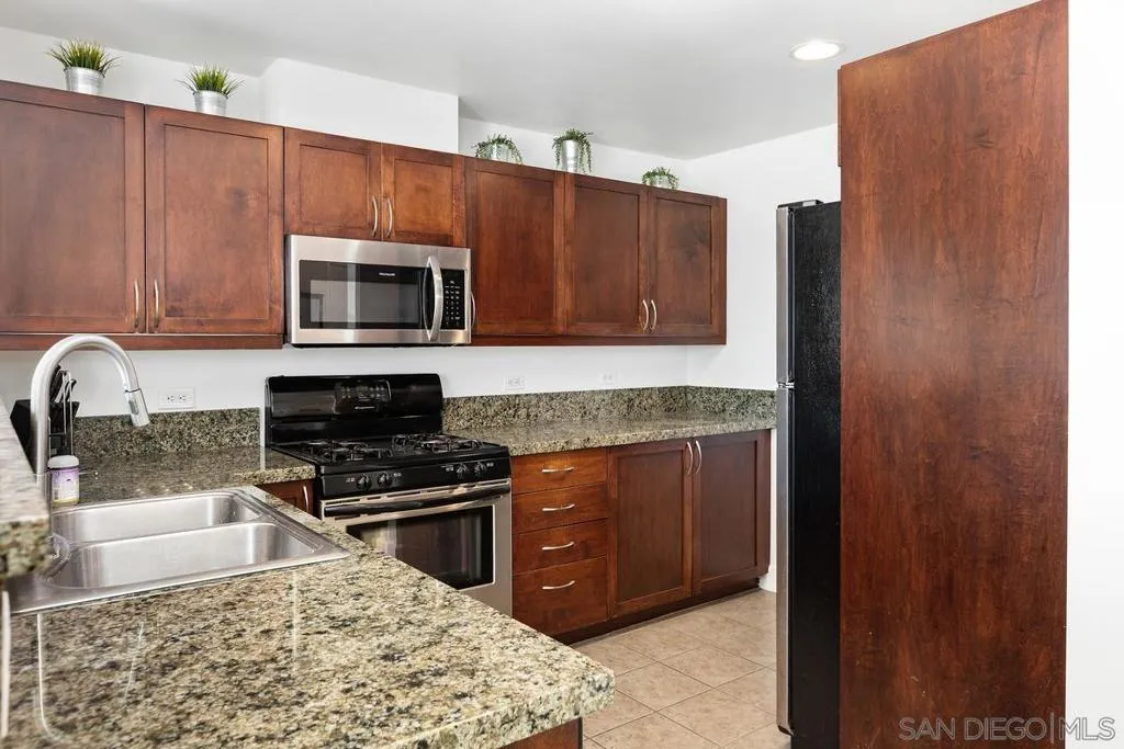 530 K St 303, San Diego, California 92101 home-pic-9