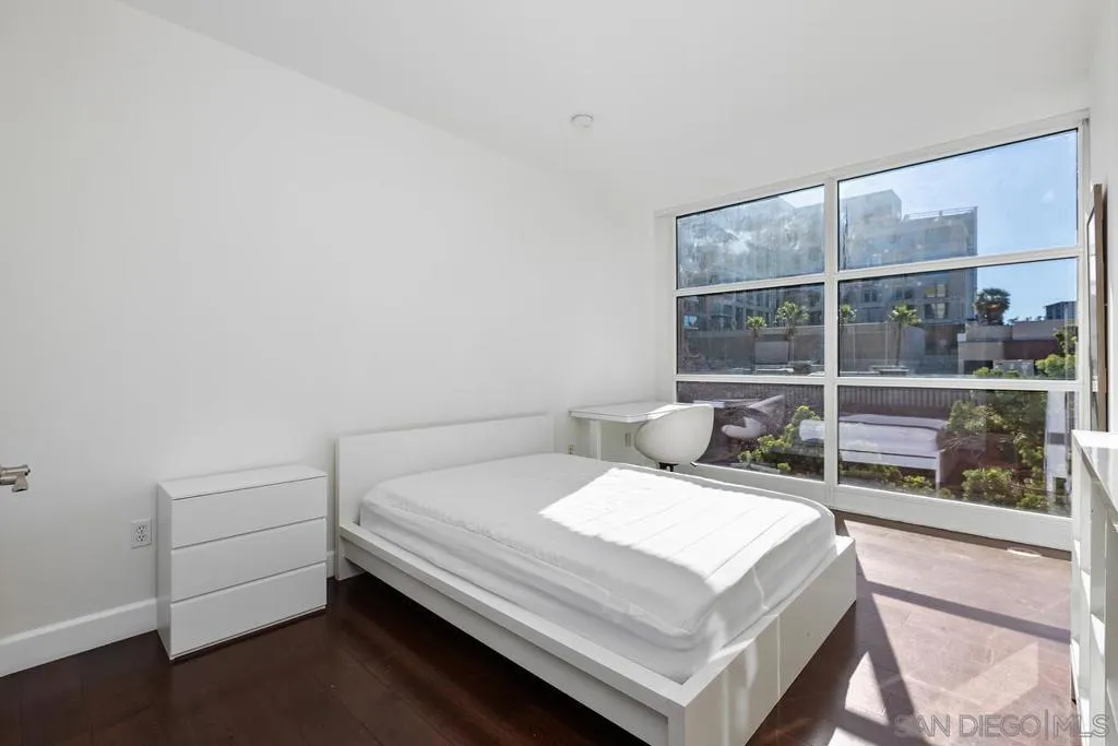 530 K St 303, San Diego, California 92101 home-pic-14