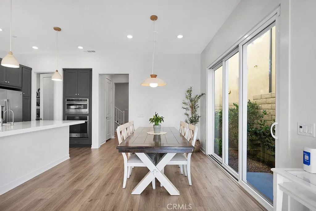 27238 Red Willow Court, Valencia, California 91381 home-pic-3