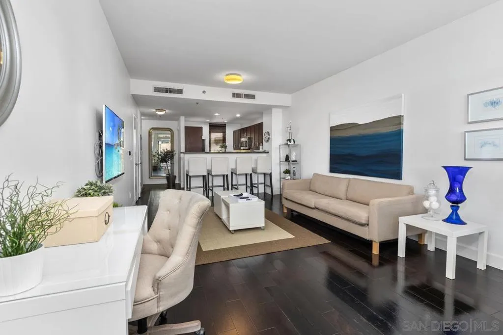 427 9th Ave 601, San Diego, California 92101 home-pic-4
