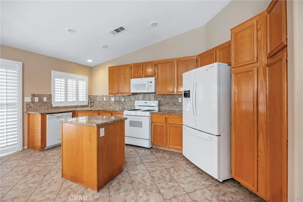 22905 Canyon View Drive, Corona, California 92883 home-pic-9