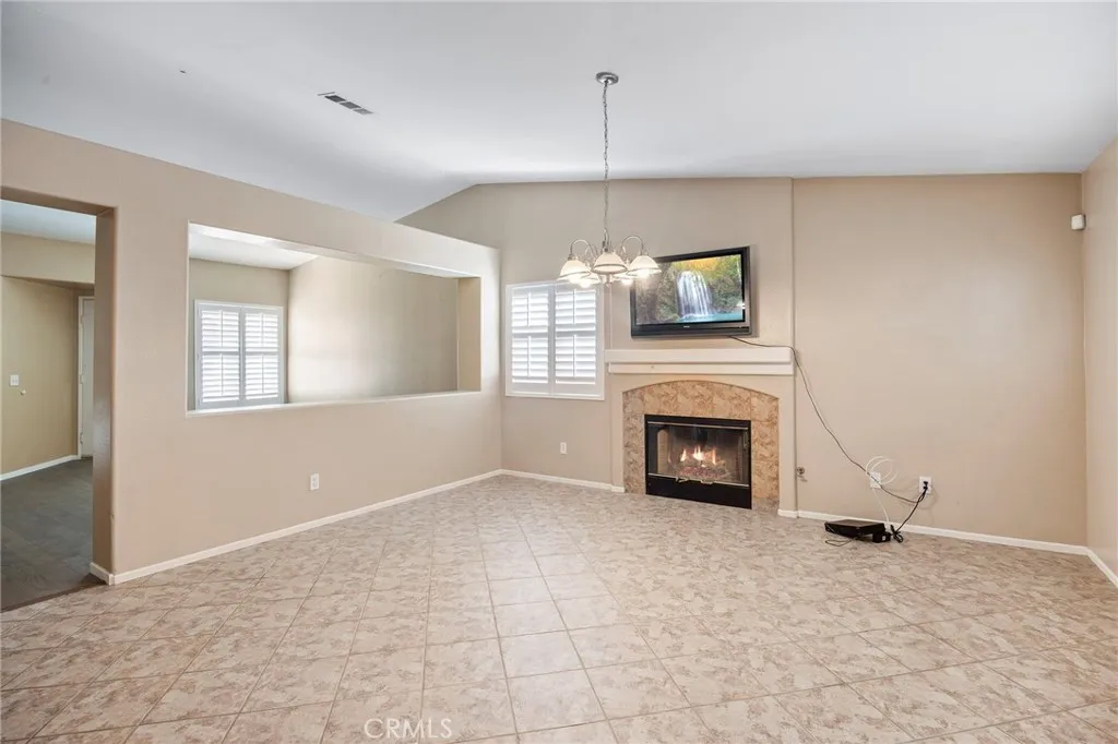 22905 Canyon View Drive, Corona, California 92883 home-pic-8