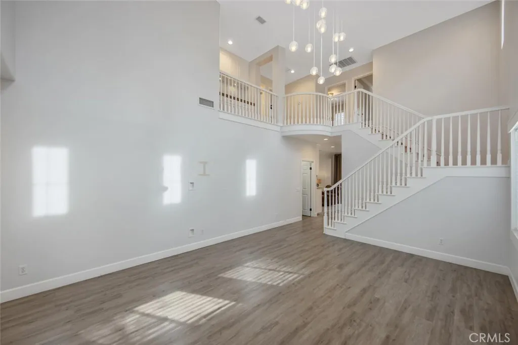 28534 Old Spanish, Saugus, California 91390 home-pic-2