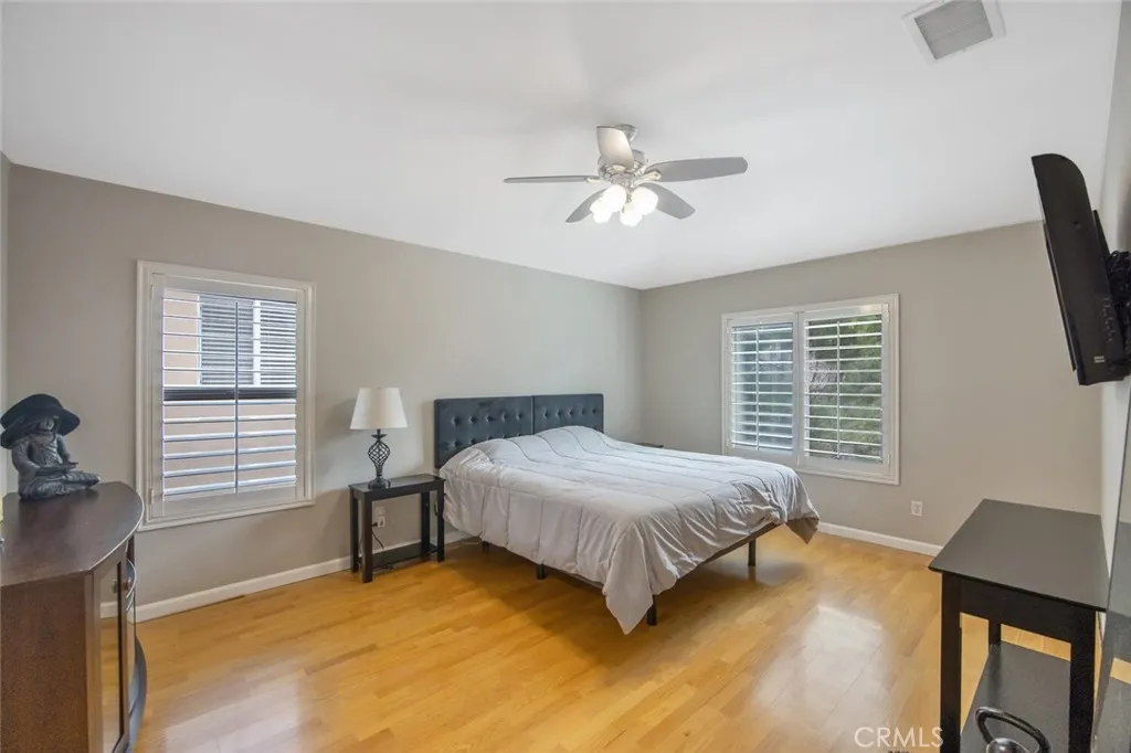 28534 Old Spanish, Saugus, California 91390 home-pic-17