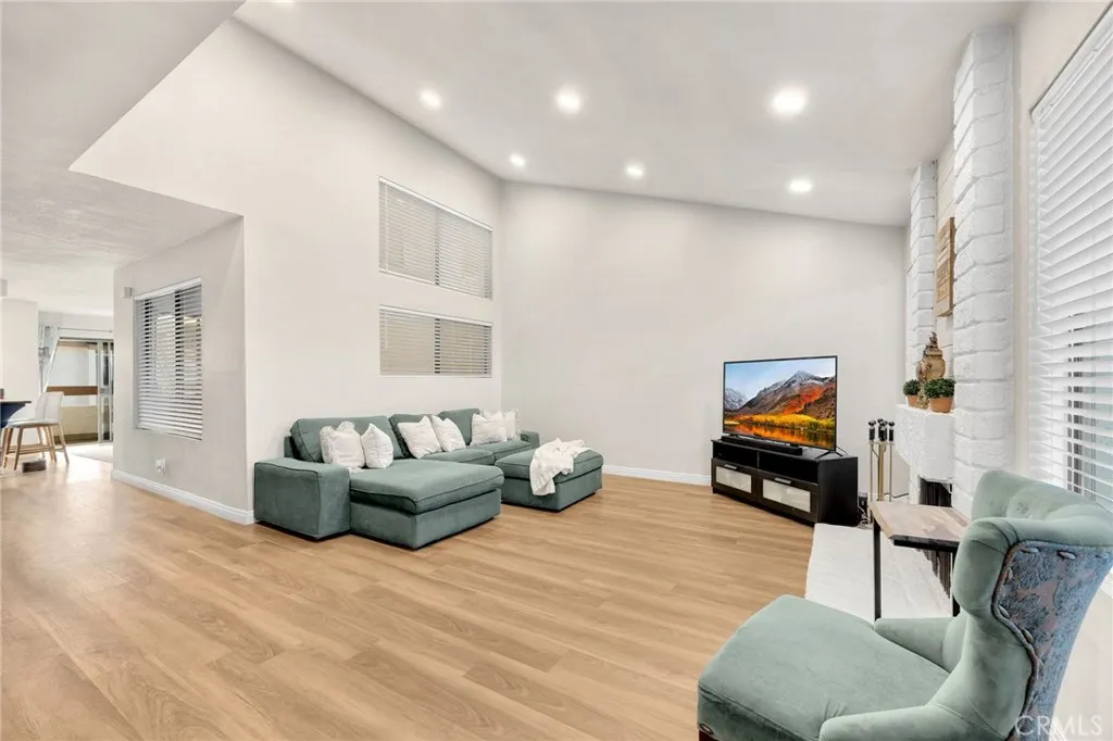 149 Spring Court, Brea, California 92821 home-pic-4