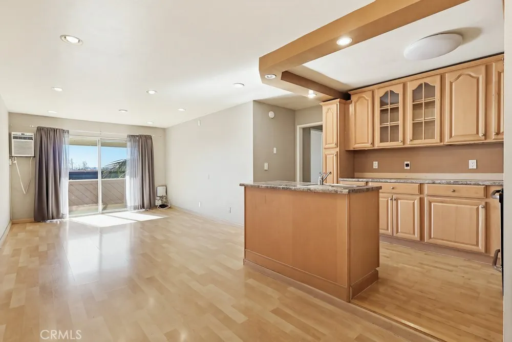 5585 E Pacific Coast E 353, Long Beach, California 90804 home-pic-1