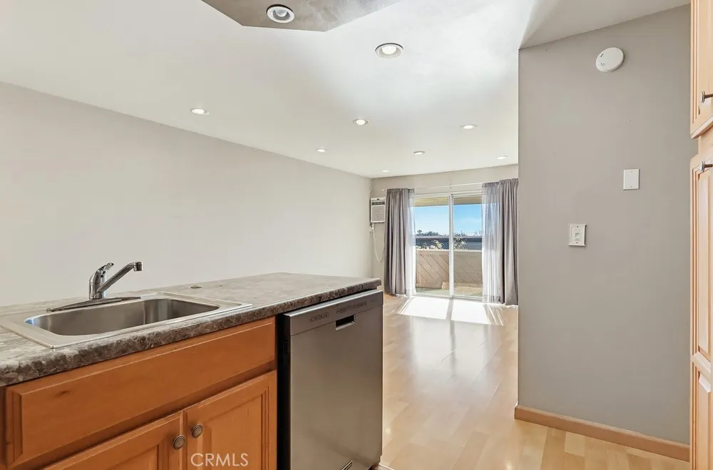 5585 E Pacific Coast E 353, Long Beach, California 90804 home-pic-20