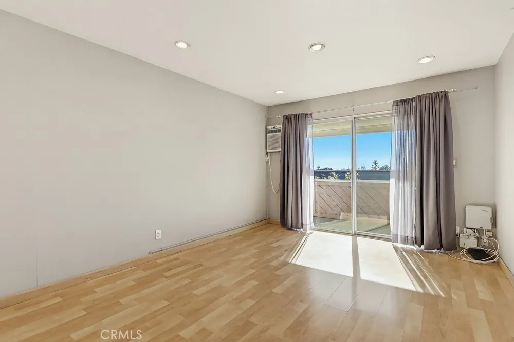 5585 E Pacific Coast E 353, Long Beach, California 90804 home-pic-7